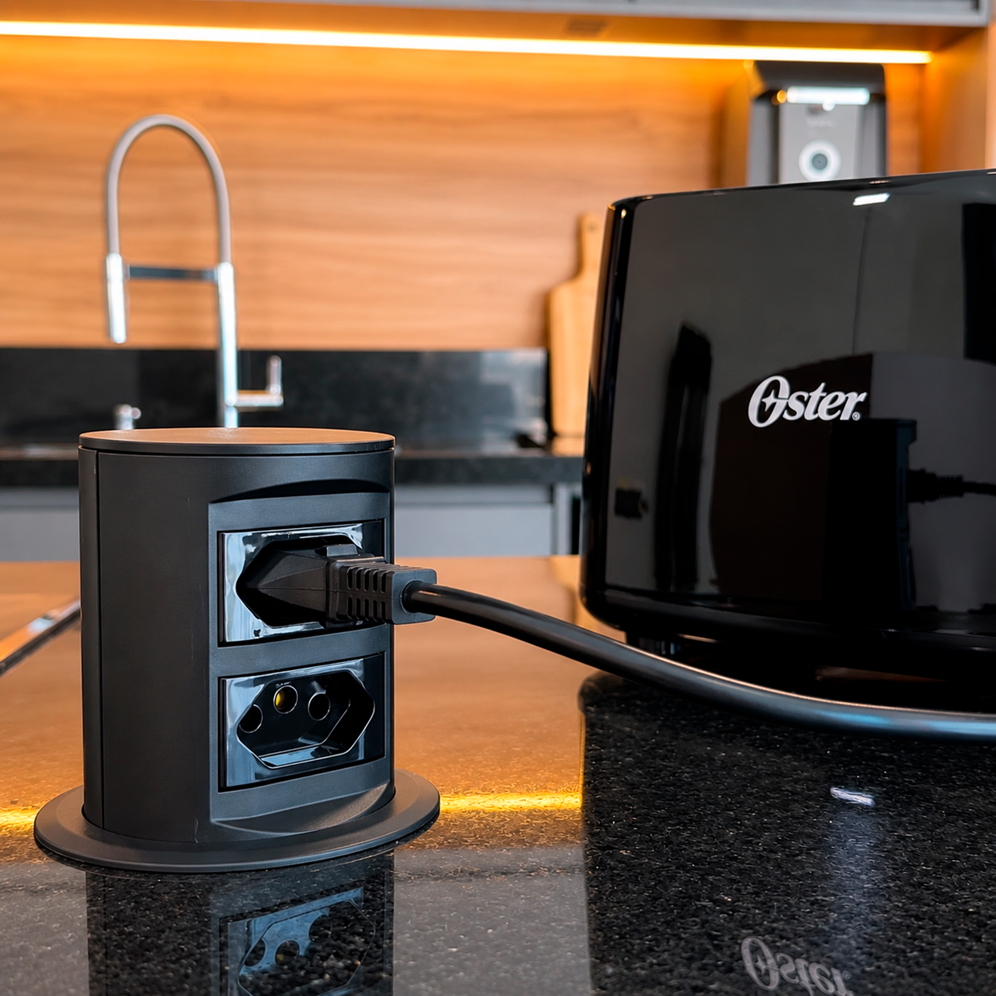 Torre AUTOMÁTICA COM INDUÇÃO E 2 TOMADAS-TR02AW – CaixaTomada.com
